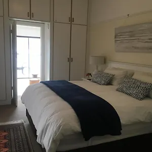 On-the-rocks Apartment Fish Hoek