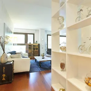 https://rambla-luxury-apartment.topbarcelonahotels.com